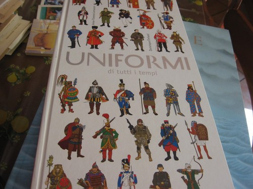 Uniformi tutti tempi - di,
