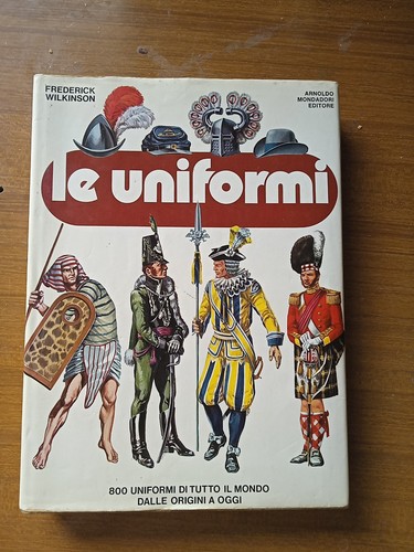 Grande volume delle uniformi - grande,