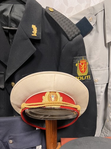 Uniforme polizia norvegese - norvegese,