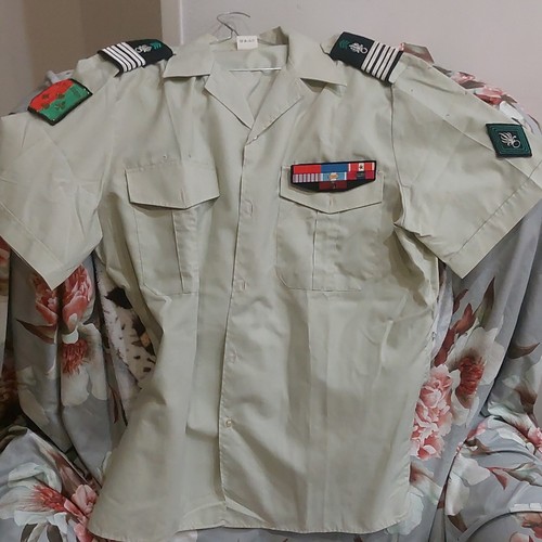Camicia uniforme militare