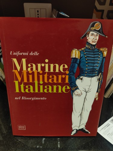 Uniformi delle marine - delle, militari